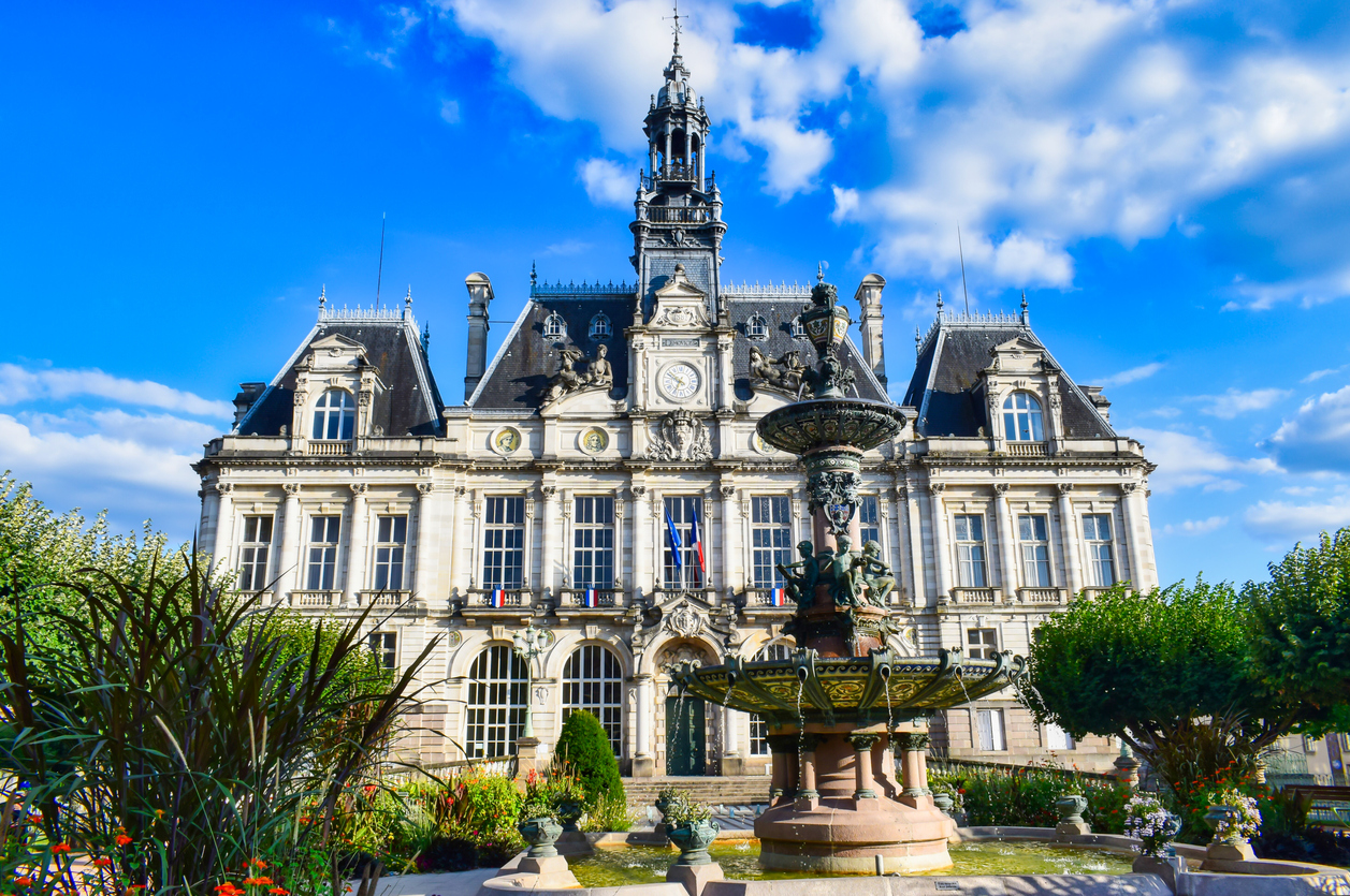 Découverte de l'Hôtel de Ville de Limoges : une visite à ne pas manquer